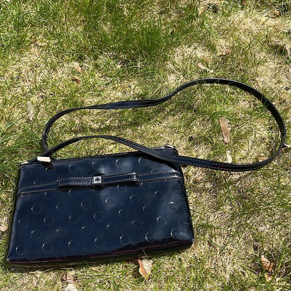 W Kate Spade purse in wonderful condition!! Make me an offer!
